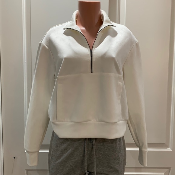 Tops - 3/4 Pullover Sweatshirt